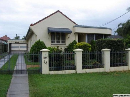 11-13 Henry Street, Redcliffe, QLD 4020
