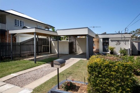42A VALERIE STREET, Clontarf, QLD 4019