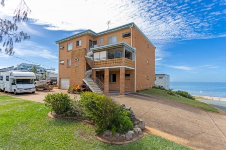 2/130 Prince Edward Pde, Scarborough, QLD 4020