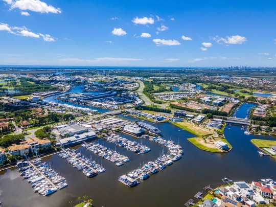 Property in Hope Island - $420,000 - BUSINESS ONLY