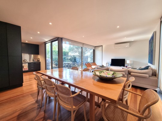 Property in McMahons Point - $1,850 Weekly