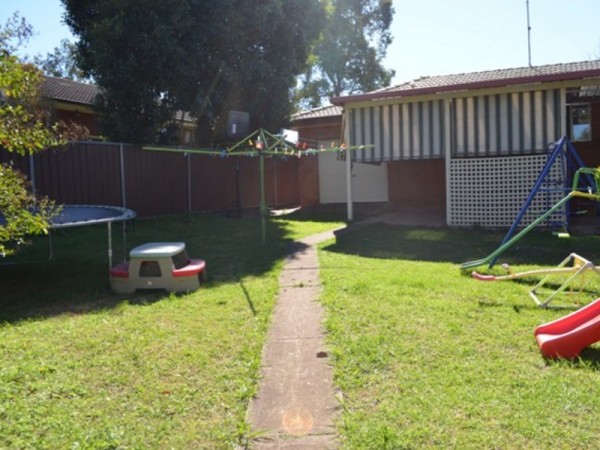 27 Valley Road, Campbelltown - Thumbnail 7
