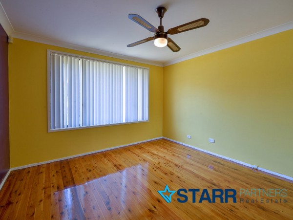 13 Larapinta Crescent, St Helens Park - Thumbnail 8