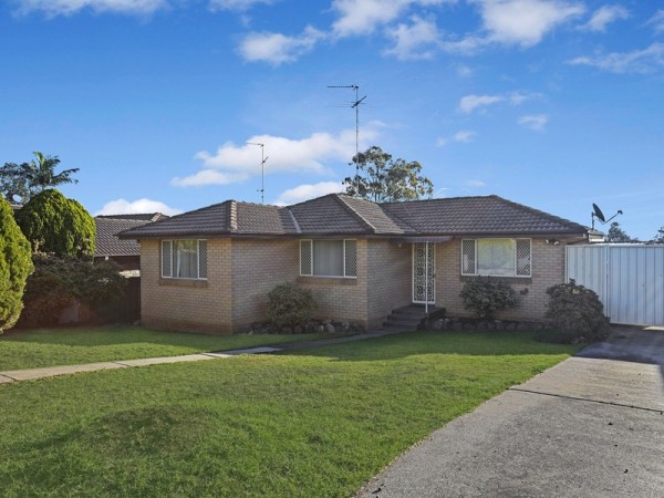 29 Borthwick Street, Minto - Thumbnail 4