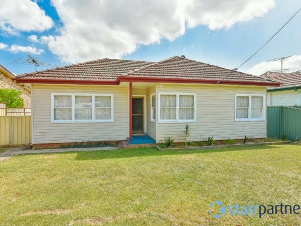 39 Bocking Ave, Bradbury - Thumbnail 2