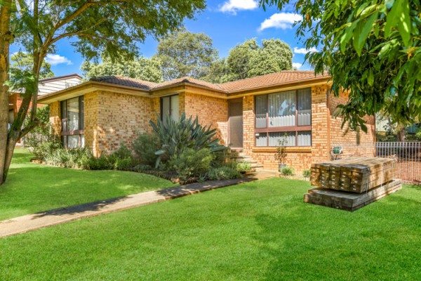 39 Crispsparkle Drive, Ambarvale - Thumbnail 8