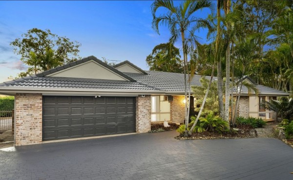 Property in Calamvale - $1100/pw