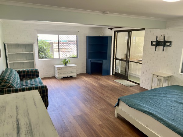 Property in Scarborough - $380weekly fully furnished, including utilities 