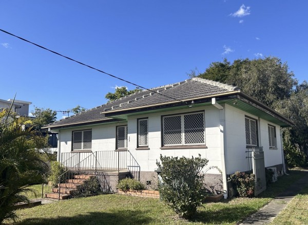 Property in Coopers Plains - $630 Weekly