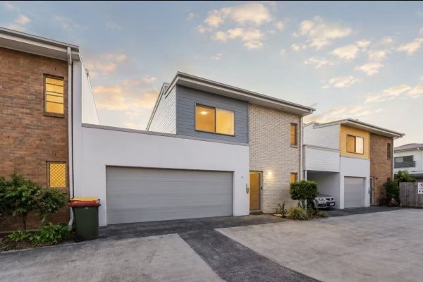 Property in Everton Park - Offers Over $1,100,000