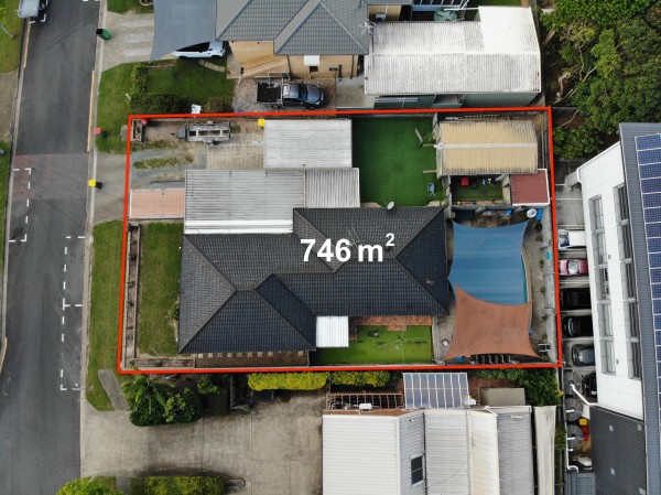 Property in Springwood - Offers Over $1,450,000