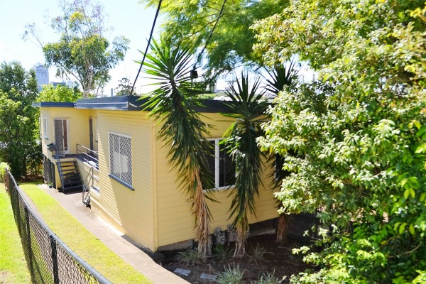 Property in Highgate Hill - $325 Weekly  