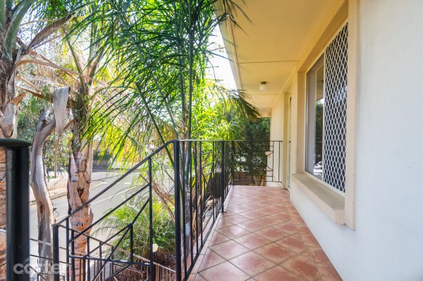 3/25 Leicester St