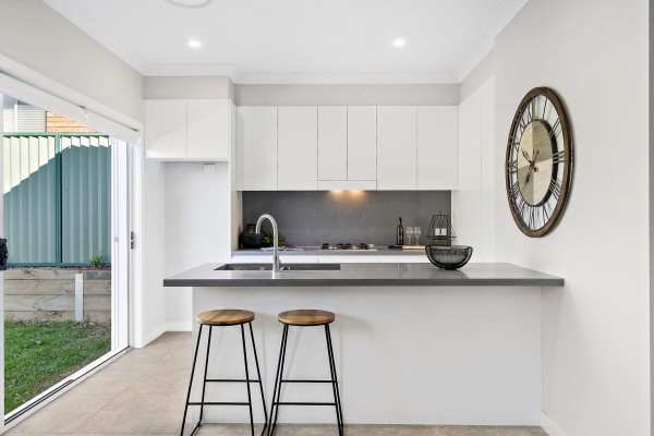 1 Bax Glen, St Clair - Thumbnail 8