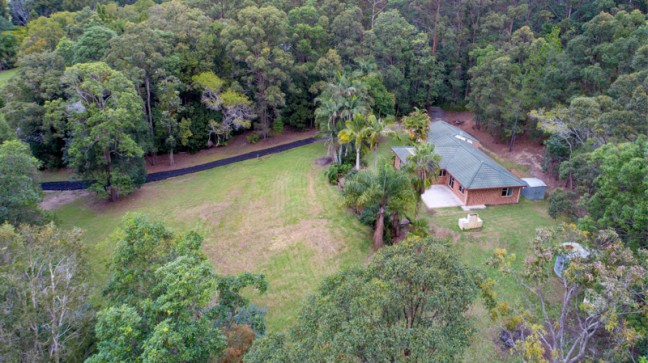 ACREAGE LIVING IN PALMWOODS