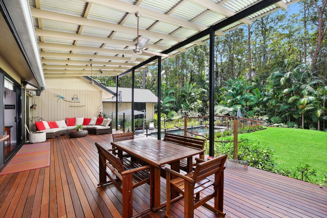 PRICE SLASHED AS MOTIVATED SELLER NEEDS A SALE. LIFESTYLE RETREAT ON 1.48 Ha