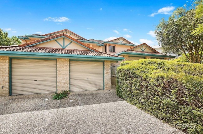 Neat & tidy 2 bedroom townhouse in a great location.