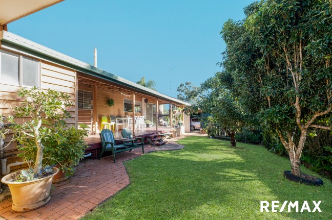 Dual Living, Deck, and a Bar - What More Could You Want?