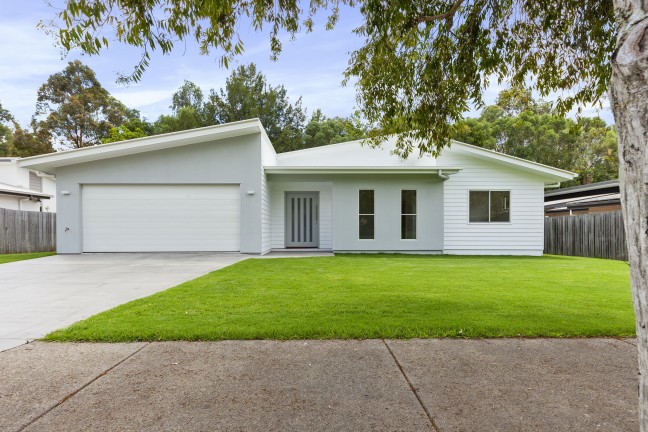 Beautiful BRAND-NEW Home with Stunning Street Appeal!