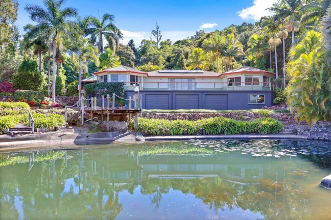 Opulent Acreage Living only 15 minutes to Coolum Beach