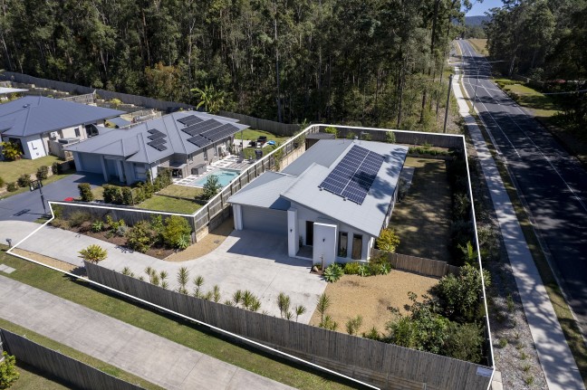 Stunning Metricon Home in the Heart of Yandina