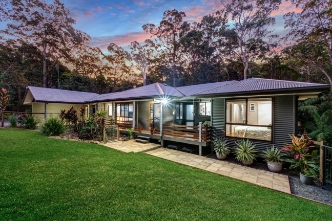 Tropical Paradise in the Noosa Hinterland.