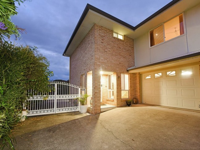 House-Sized Duplex with Side Access!