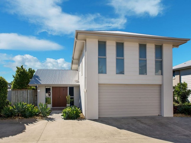 IMMACULATE HOUSE IN GATED COMPLEX