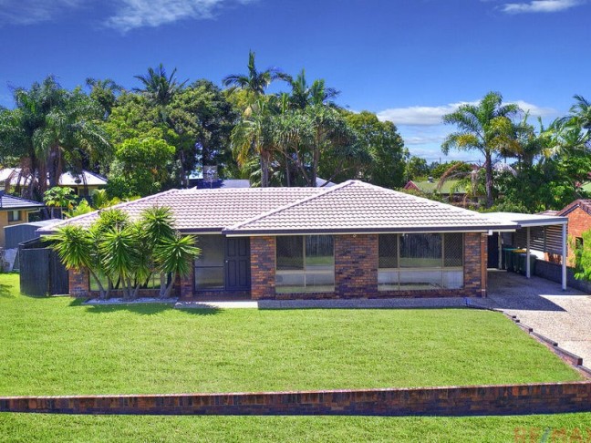 FAMILY BEACHSIDE HOME