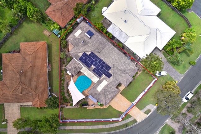 DISCOVER YOUR DREAM FAMILY OASIS IN PELICAN WATERS!