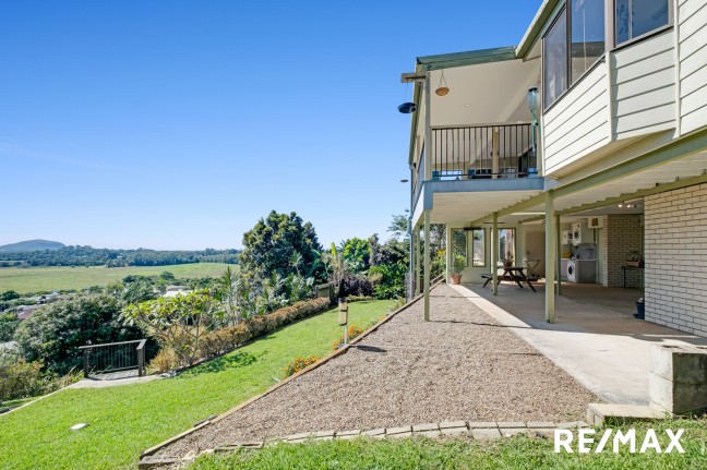 Breathtaking Views, Endless Potential - A Sunshine Coast Retreat