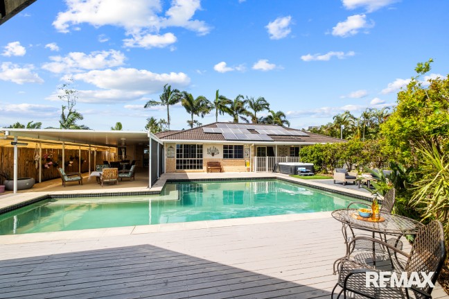 The COMPLETE Family Home with HUGE Poolside Entertaining!