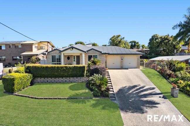 Immaculate, Spacious & Move-In Ready - The Complete Family Package
