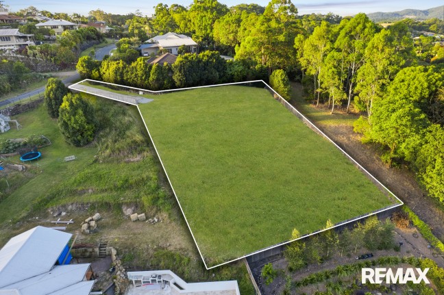 Build Above It All on 1,800m² in Quiet Nambour Pocket