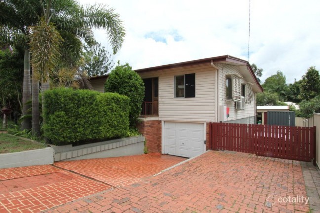 Spacious, Versatile Home in a Prime Burnside Location