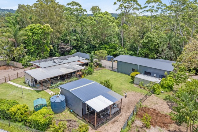 1980s Home with Huge Converted Shed - Your Slice of Australiana Paradise in Woombye