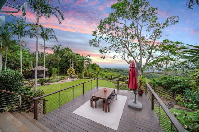 Exceptional Hinterland Retreat - A Peaceful Paradise with a Host of Opportunities