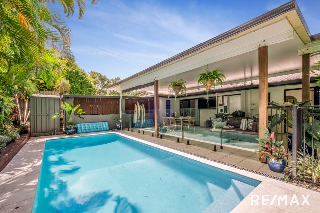 Stylish Family Retreat with Studio, Expansive Outdoor Oasis & Sparkling Pool!