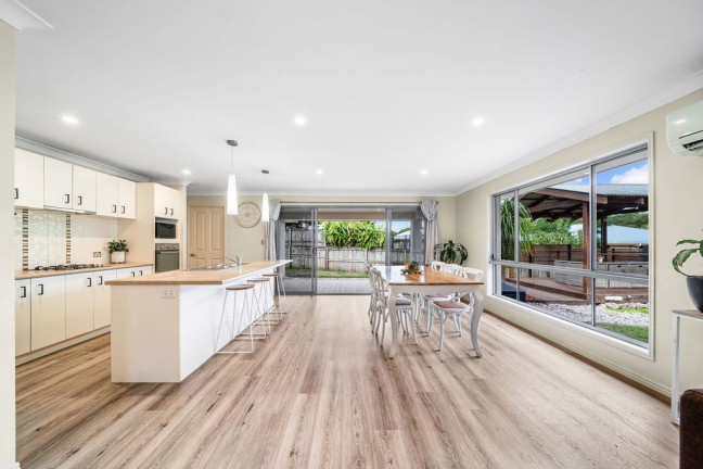 Beautifully Presented, Family Friendly Home in Quiet, Convenient Location