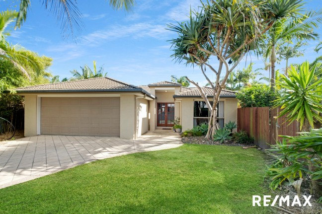 Family-Friendly Entertainer in a Prime Mountain Creek Pocket