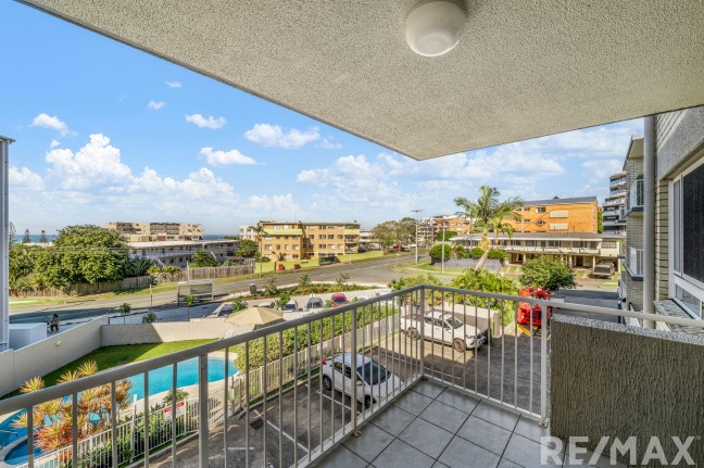 Freshly painted two bedroom unit with views to the ocean.