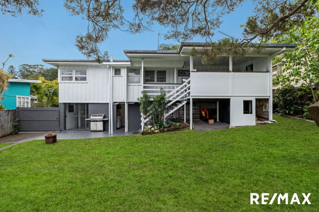 Post-war charm, big shed, rumpus & MDR zoning in a walk-to-everything pocket