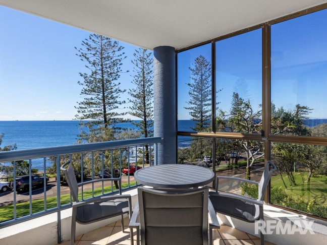 Ocean Views, Blue-Chip Headland Position, 2 bedroom, 2 bathroom Penthouse Apartment