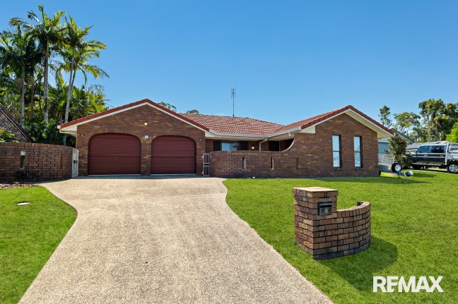Move-In-Ready Kuluin Delight In Quiet Cul-De-Sac