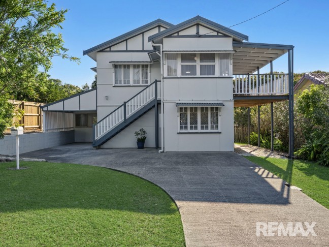 Post-War Charmer: Ocean Views, 400m to Beach - Selling Now!
