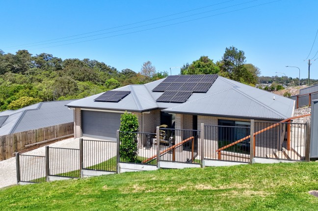 Impeccable Ausmar-Built Home with Shed & Leafy Outlook