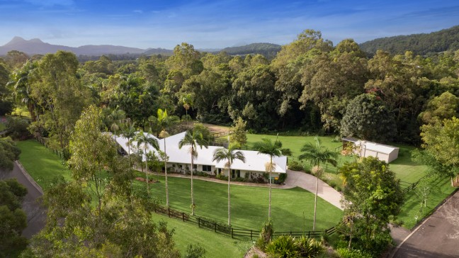 5 bedroom Resort-Style Retreat Home - 6 months lease