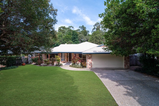 Spacious Family-Friendly Four Bedroom Home with Pool