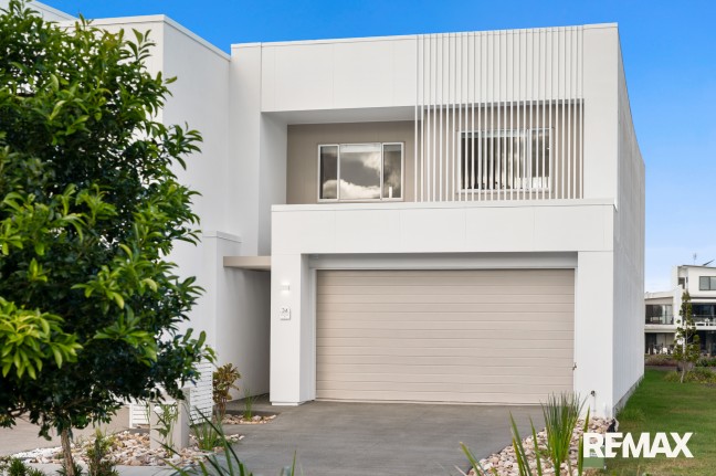 NOW COMPLETE | Absolute Waterfront Luxury in Sunshine Cove