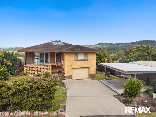 Sizeable Burnside Home with Separation, Storage and Sweeping Outlooks